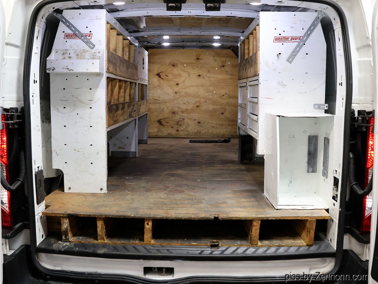 Ford Transit Van T-350 148" Low Rf 9500 GVWR Swing-Out RH Dr 2019