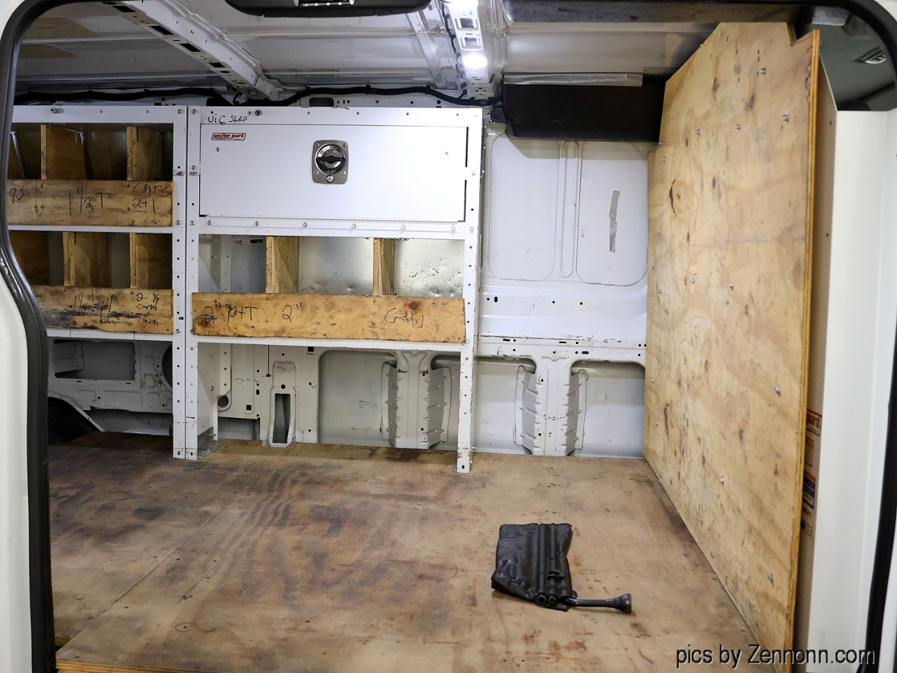 Ford Transit Van T-350 148" Low Rf 9500 GVWR Swing-Out RH Dr 2019