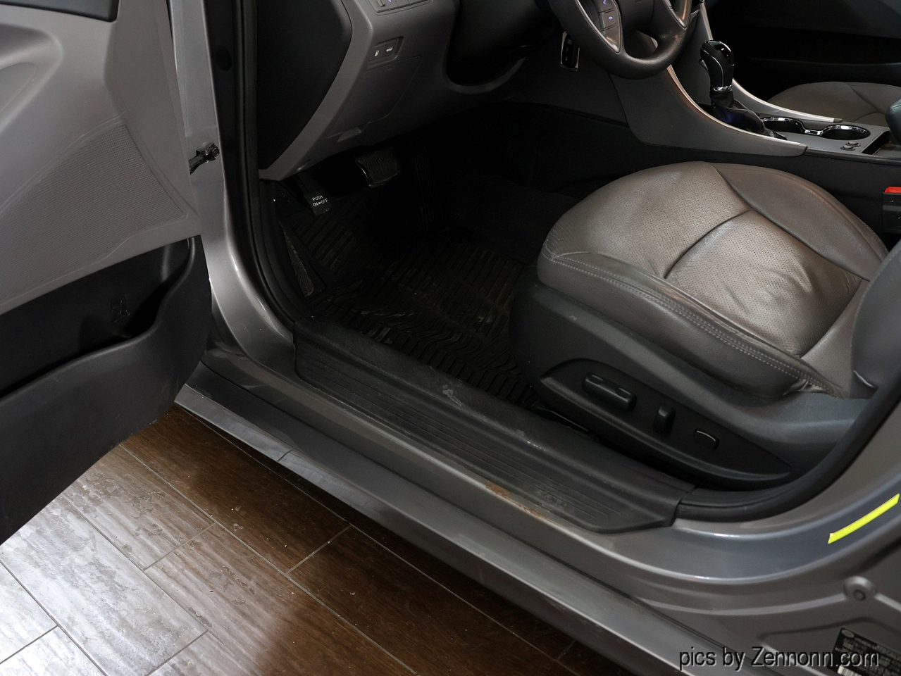 Hyundai Sonata 4dr Sdn 2.4L Auto GLS 2011