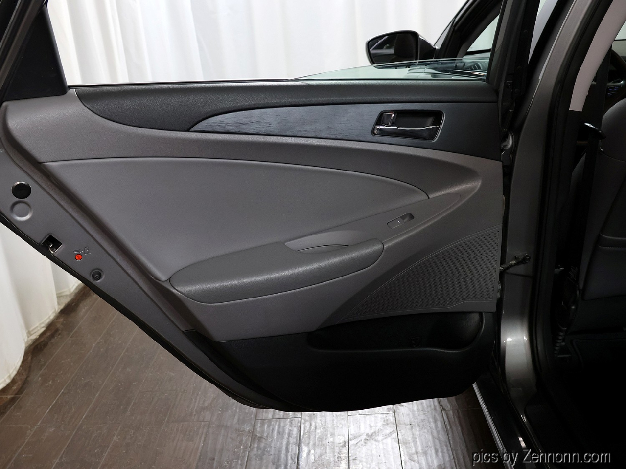 Hyundai Sonata 4dr Sdn 2.4L Auto GLS 2011