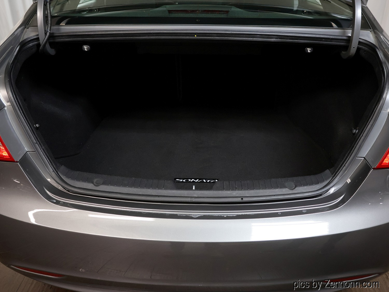 Hyundai Sonata 4dr Sdn 2.4L Auto GLS 2011