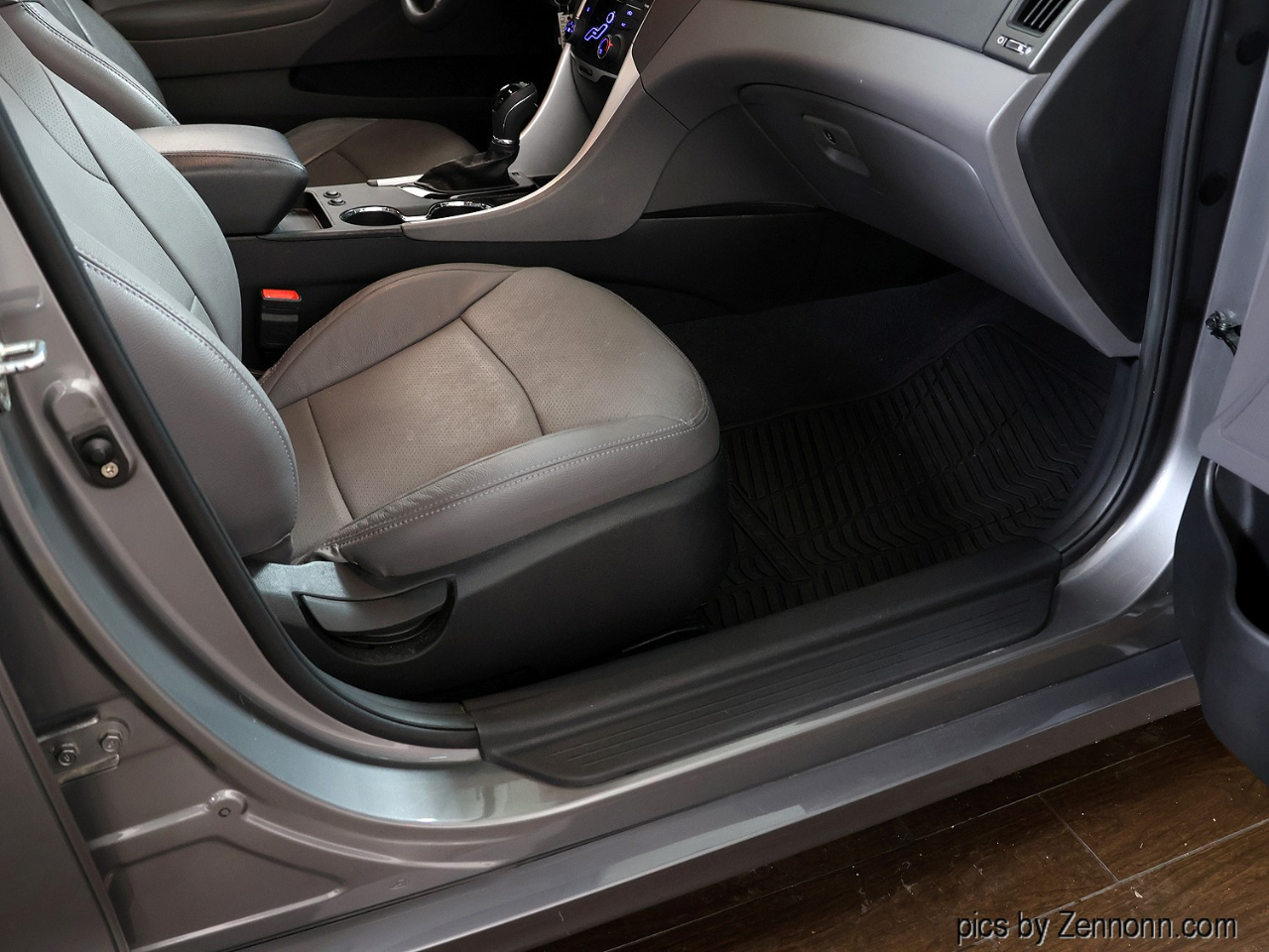 Hyundai Sonata 4dr Sdn 2.4L Auto GLS 2011