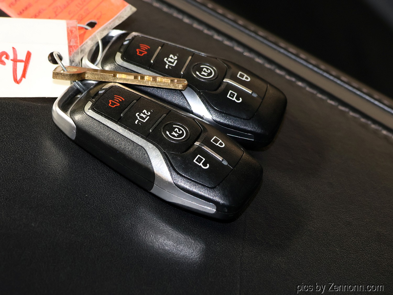 Ford F-150 4WD SuperCrew 157" Platinum 2015