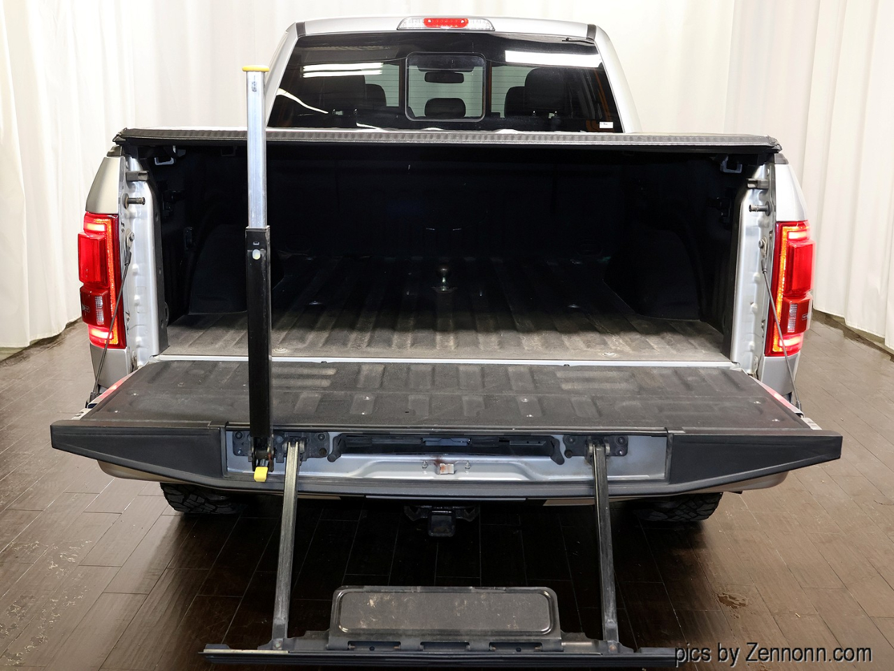 Ford F-150 4WD SuperCrew 157" Platinum 2015