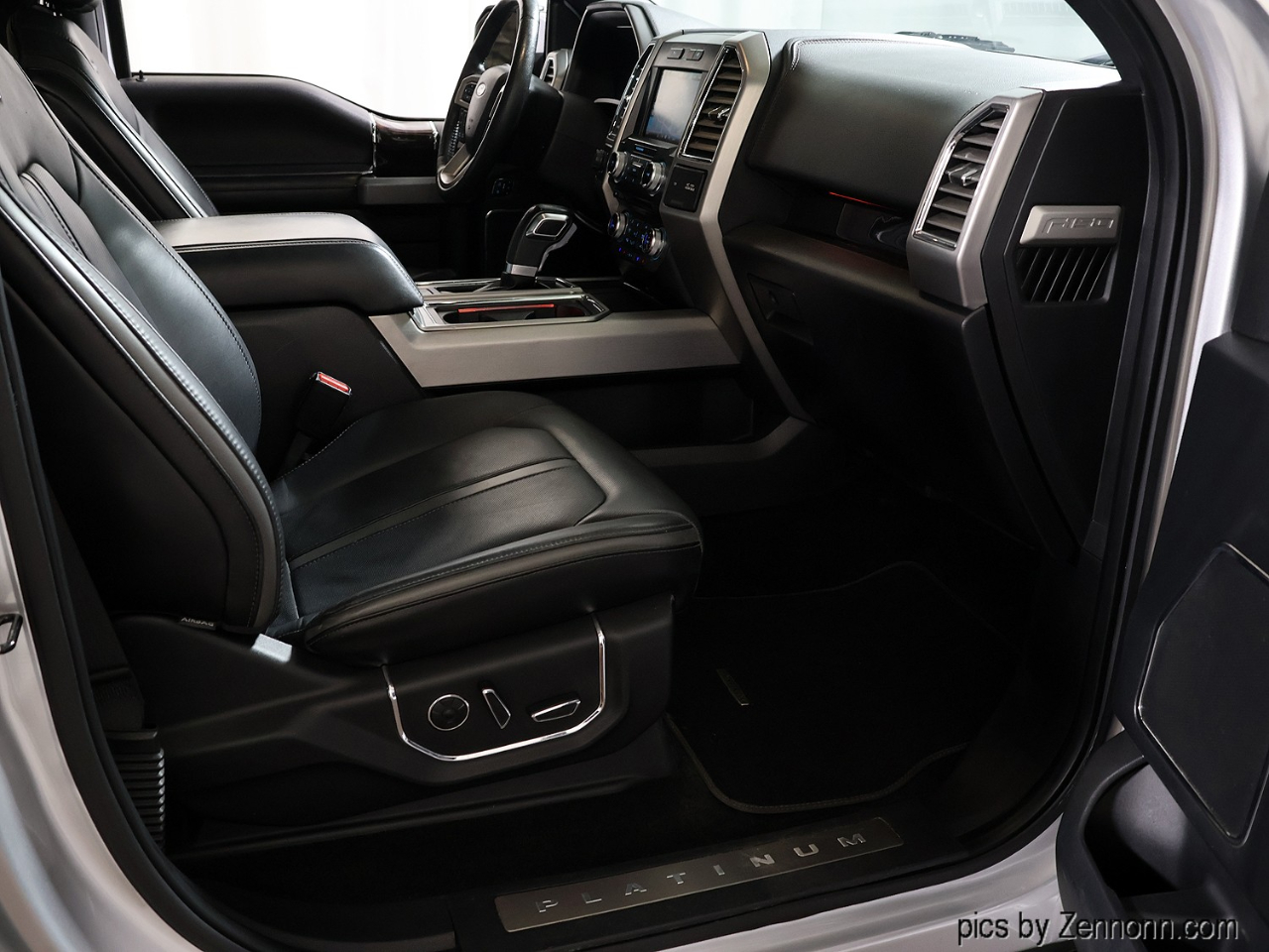 Ford F-150 4WD SuperCrew 157" Platinum 2015