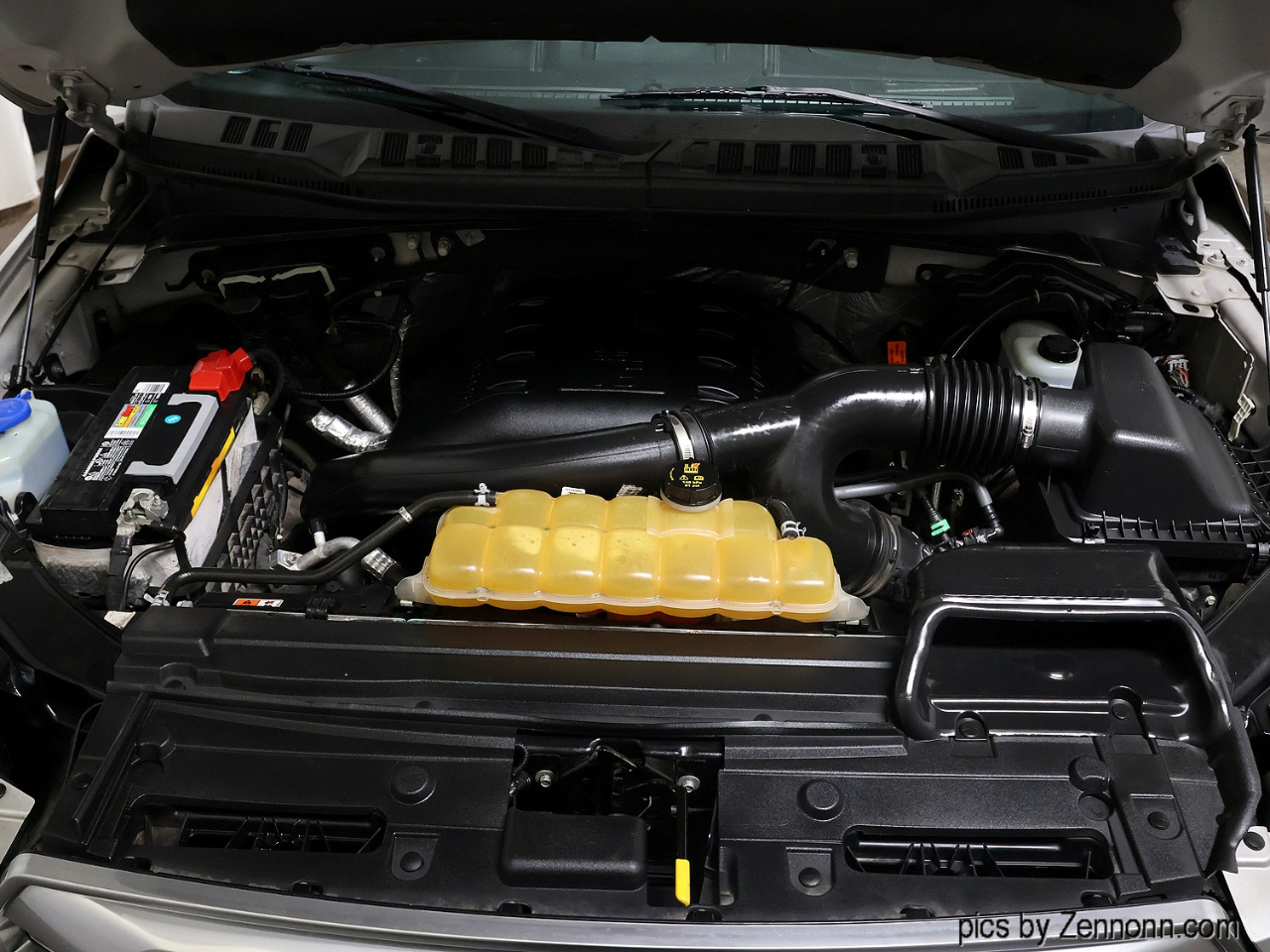 Ford F-150 4WD SuperCrew 157" Platinum 2015