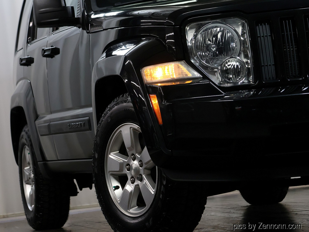 Jeep Liberty 4WD 4dr Sport 2012