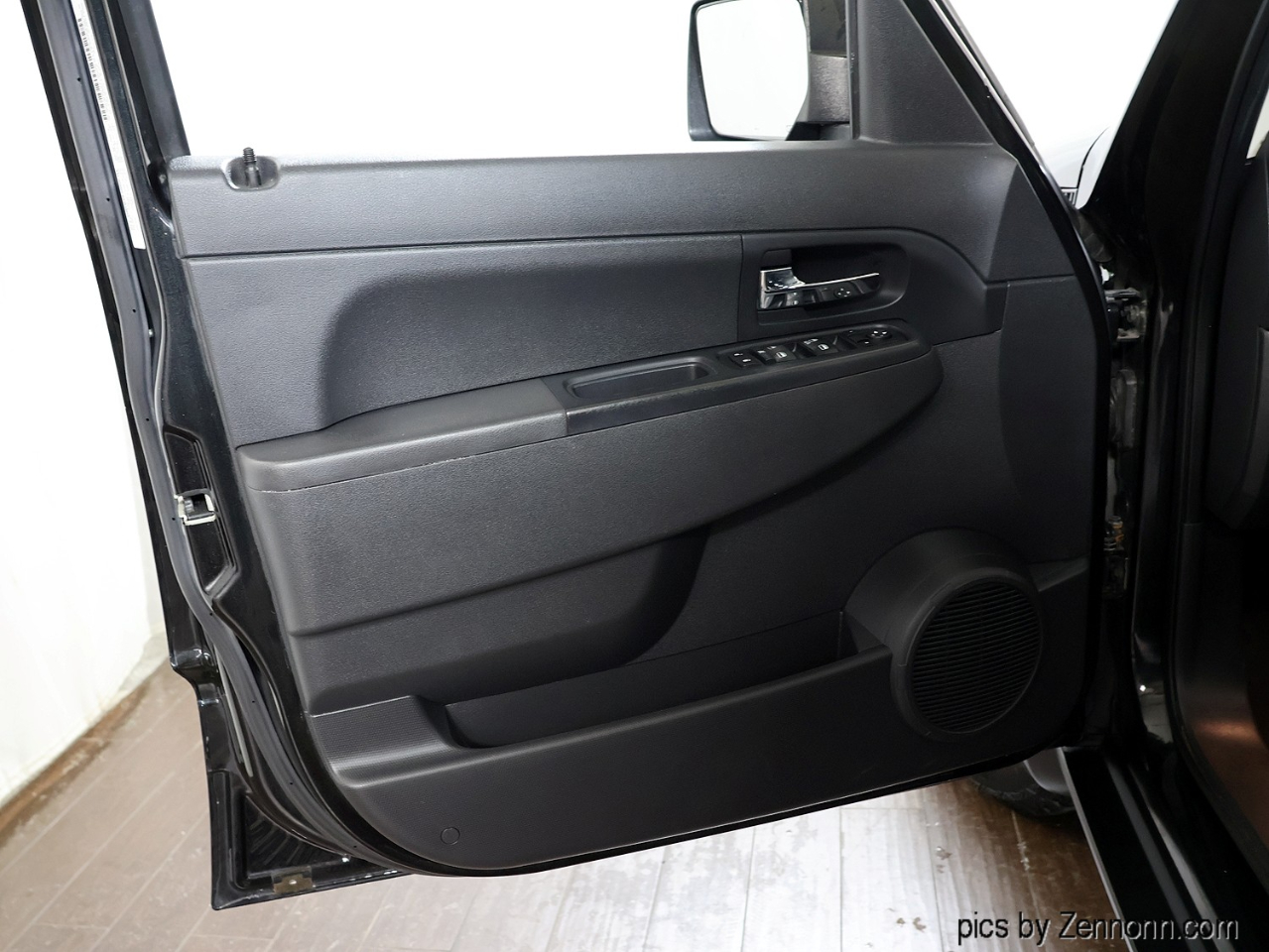 Jeep Liberty 4WD 4dr Sport 2012