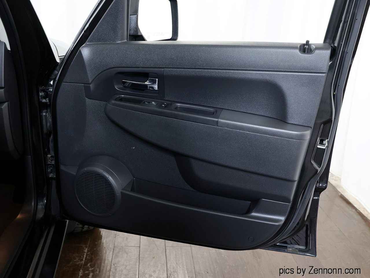 Jeep Liberty 4WD 4dr Sport 2012