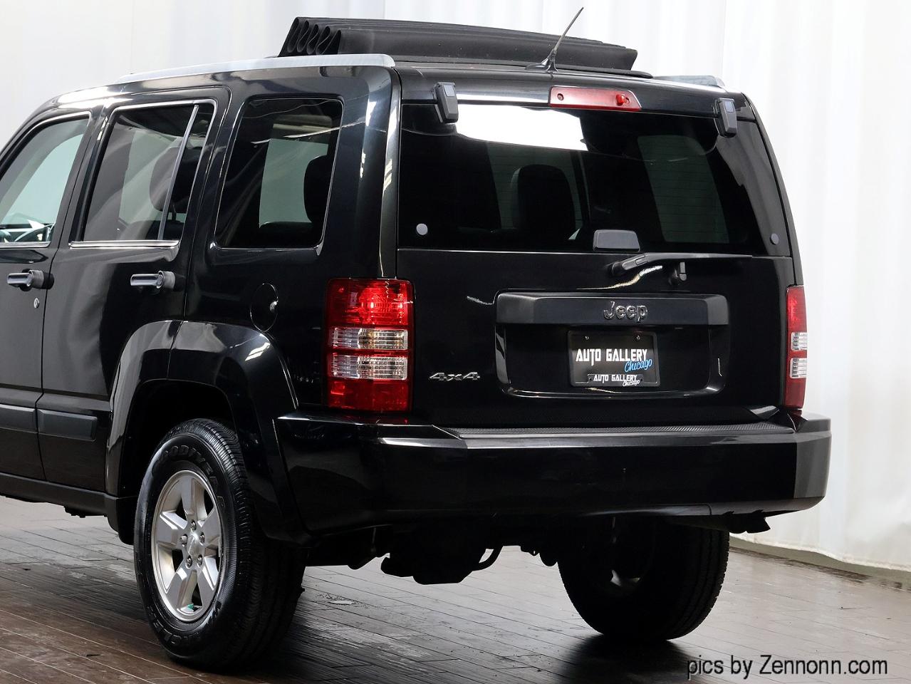 Jeep Liberty 4WD 4dr Sport 2012