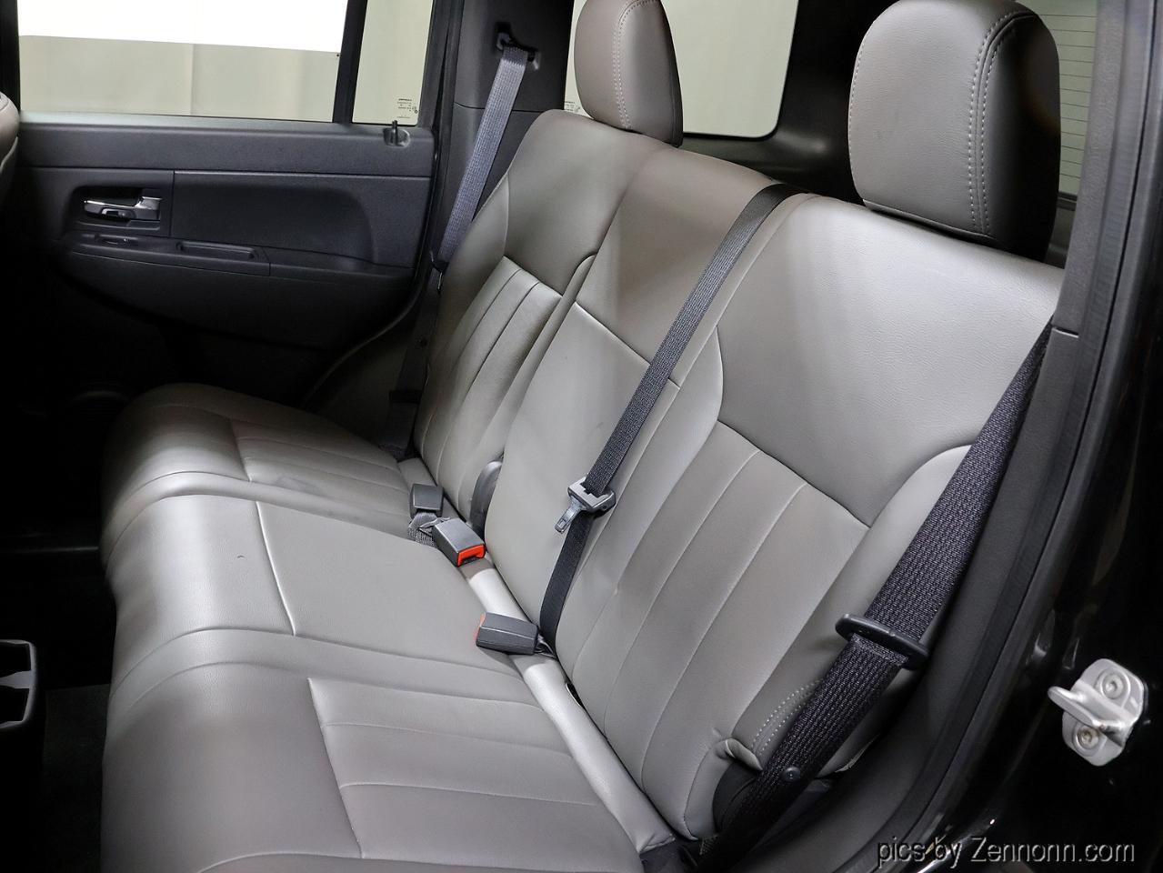 Jeep Liberty 4WD 4dr Sport 2012