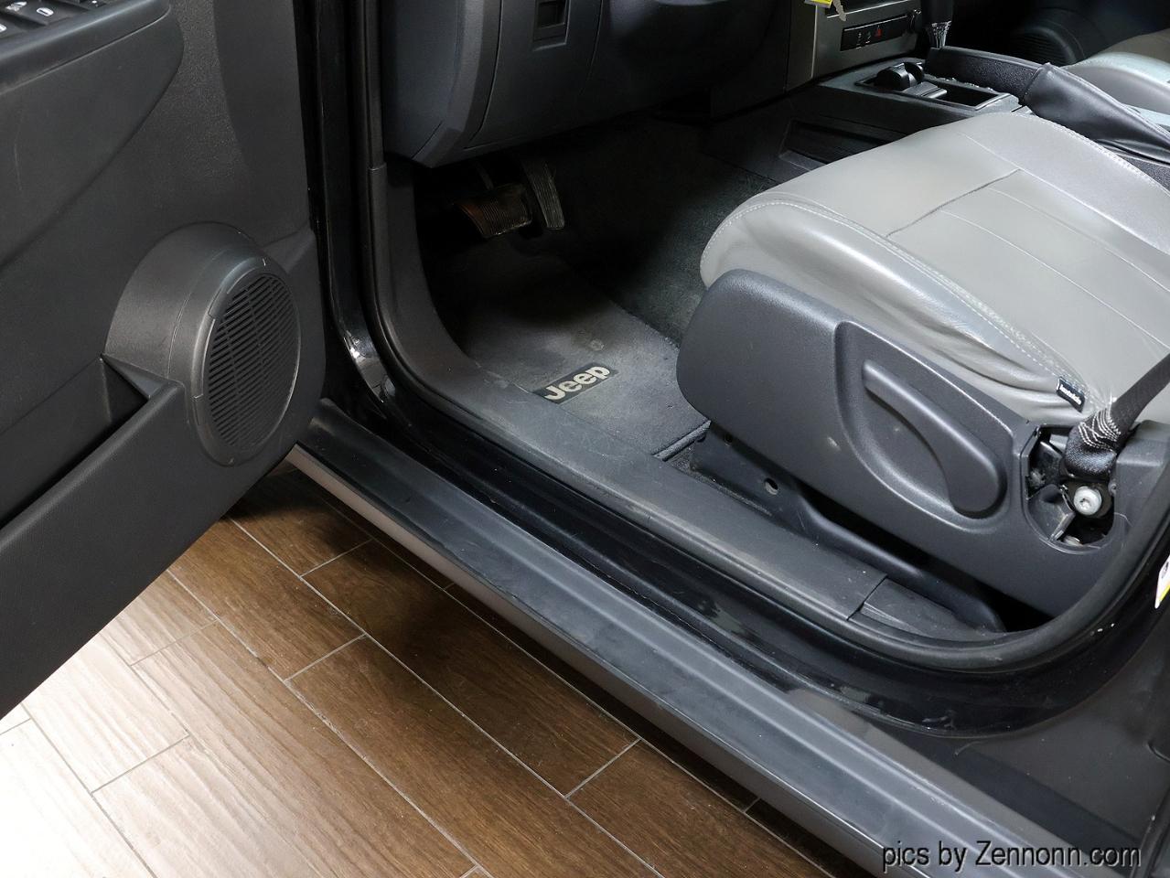 Jeep Liberty 4WD 4dr Sport 2012