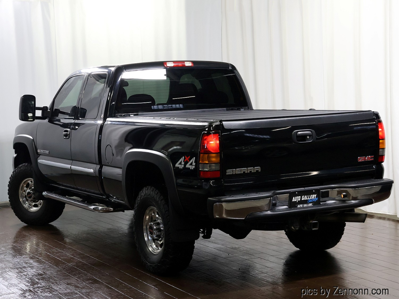 GMC Sierra 2500HD Ext Cab 143.5" WB 4WD SLE1 2006