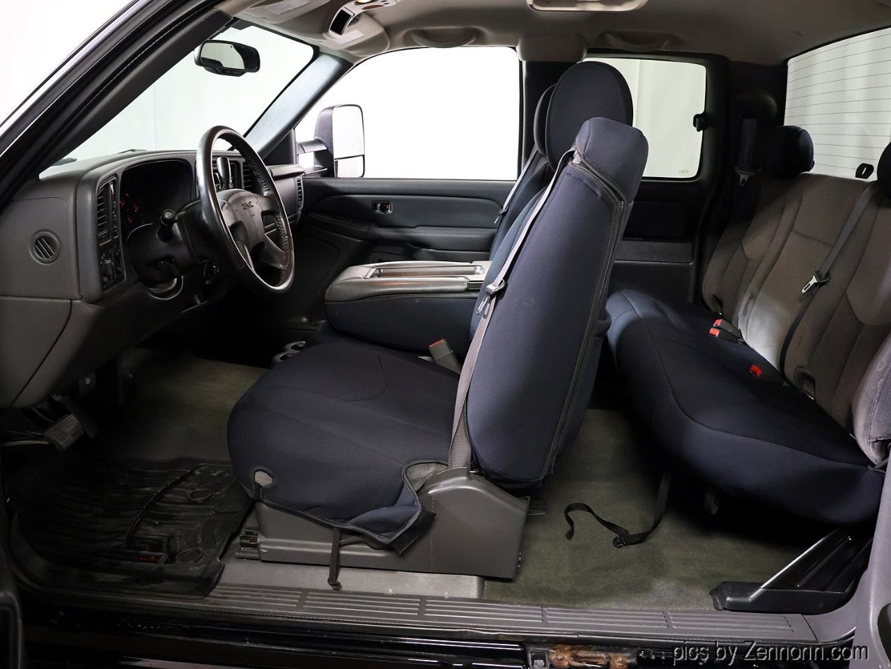 GMC Sierra 2500HD Ext Cab 143.5" WB 4WD SLE1 2006