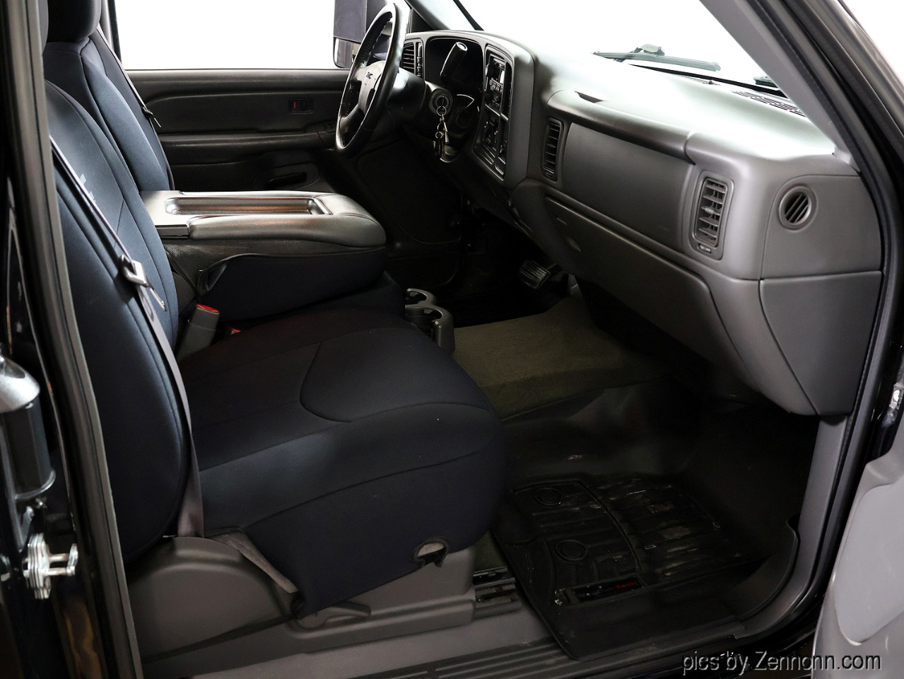 GMC Sierra 2500HD Ext Cab 143.5" WB 4WD SLE1 2006