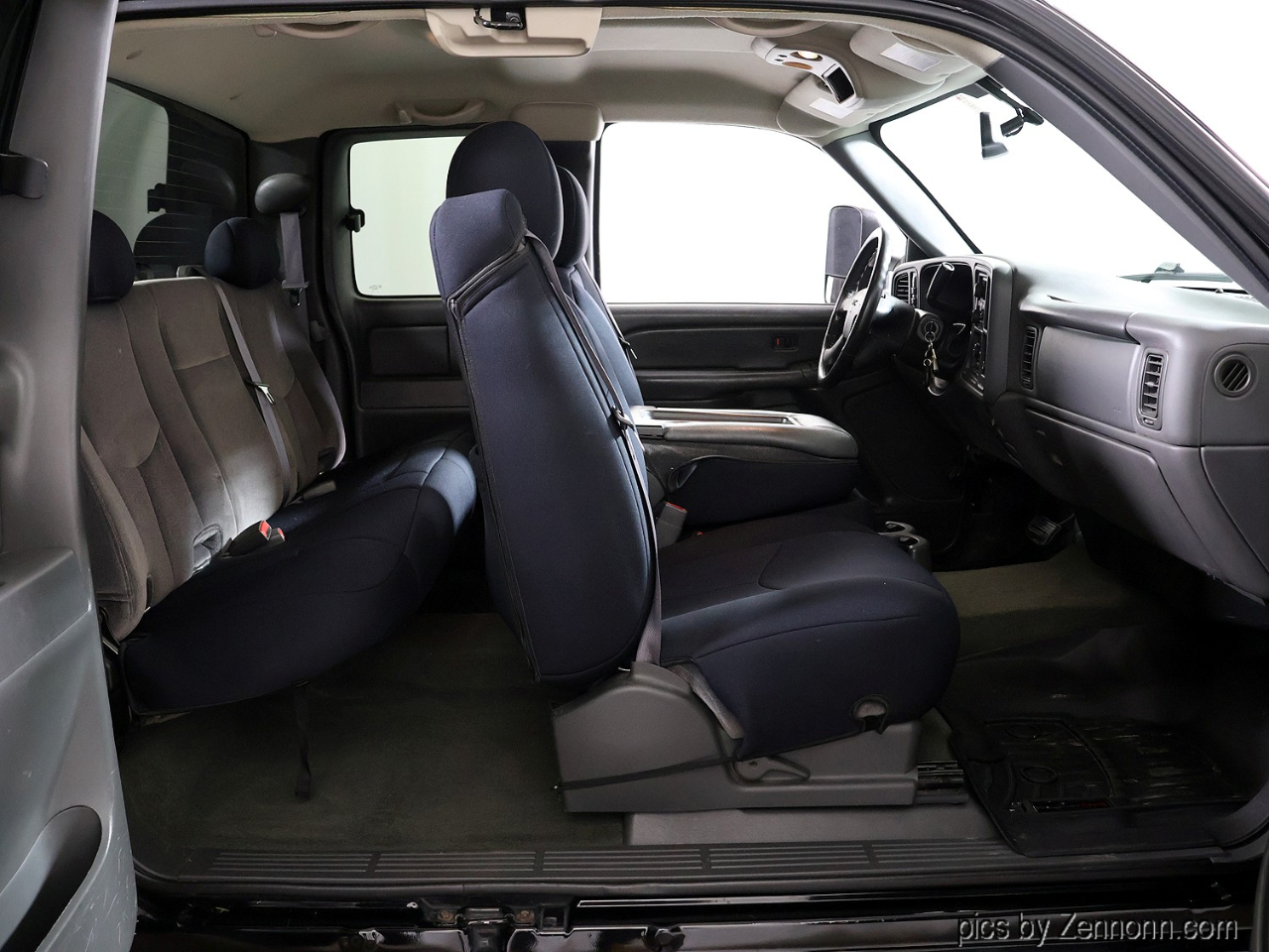 GMC Sierra 2500HD Ext Cab 143.5" WB 4WD SLE1 2006