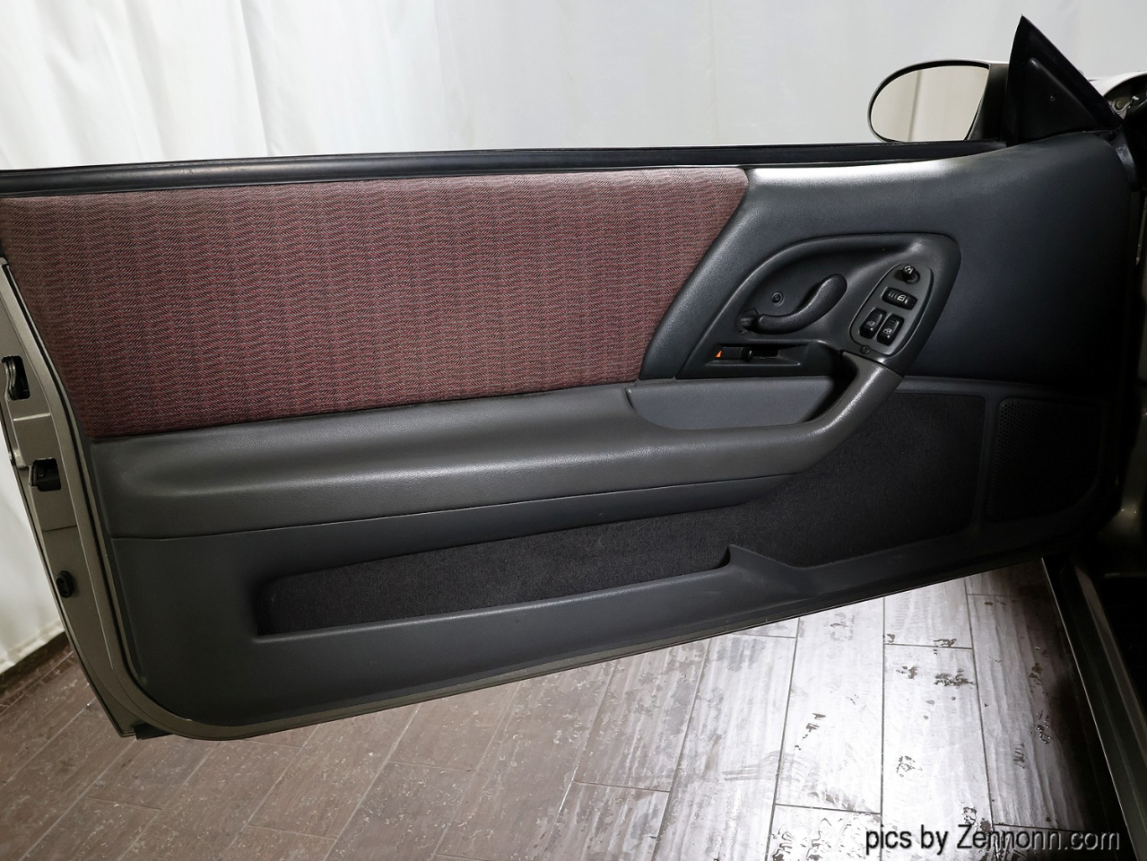 Chevrolet Camaro 2dr Cpe 1999