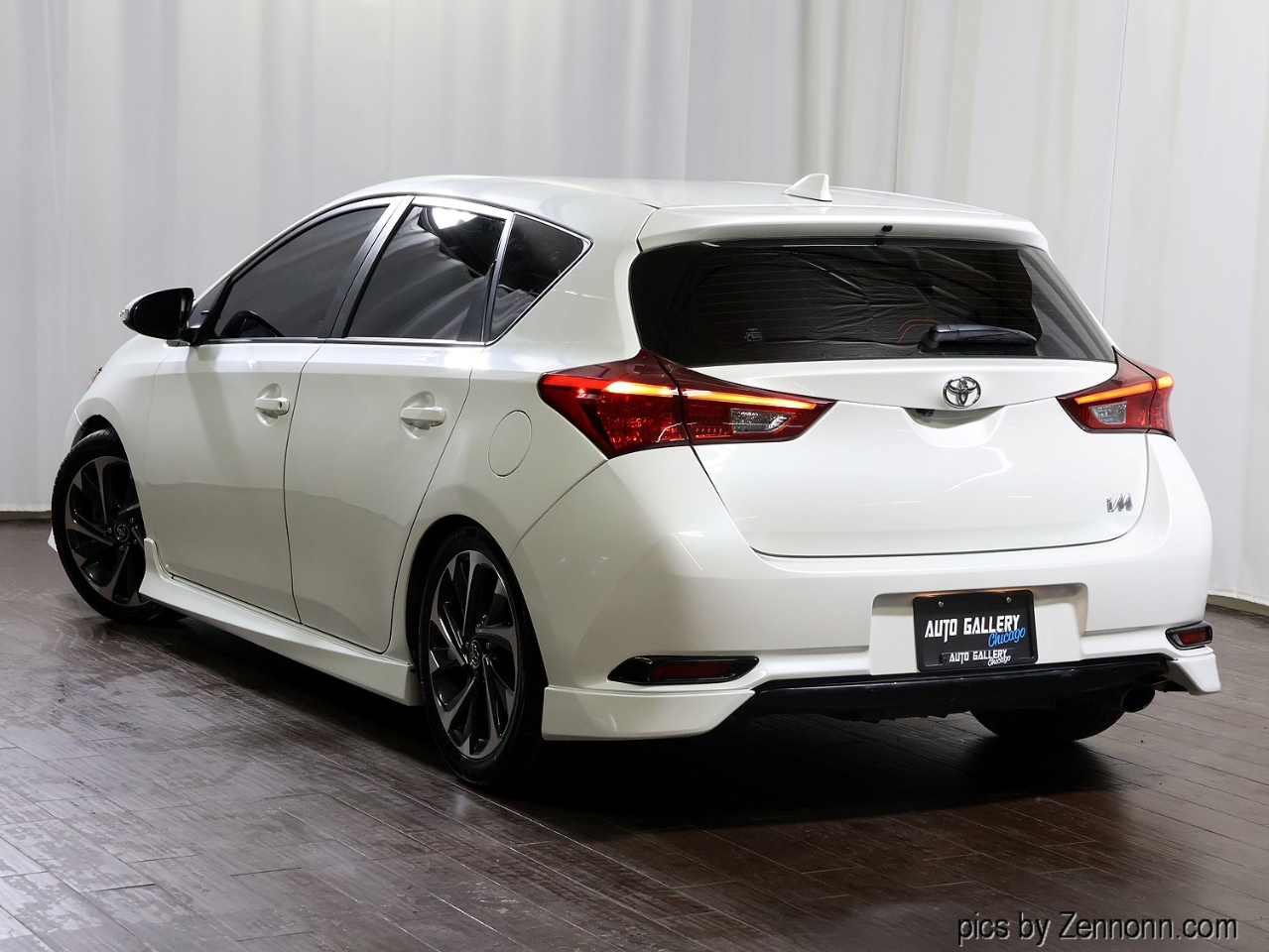 Toyota Corolla iM 4D Hatchback 6sp 2017