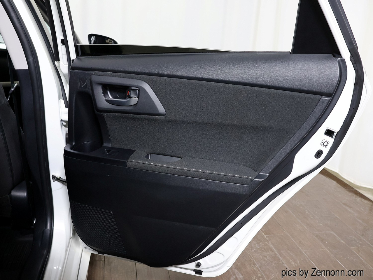 Toyota Corolla iM 4D Hatchback 6sp 2017