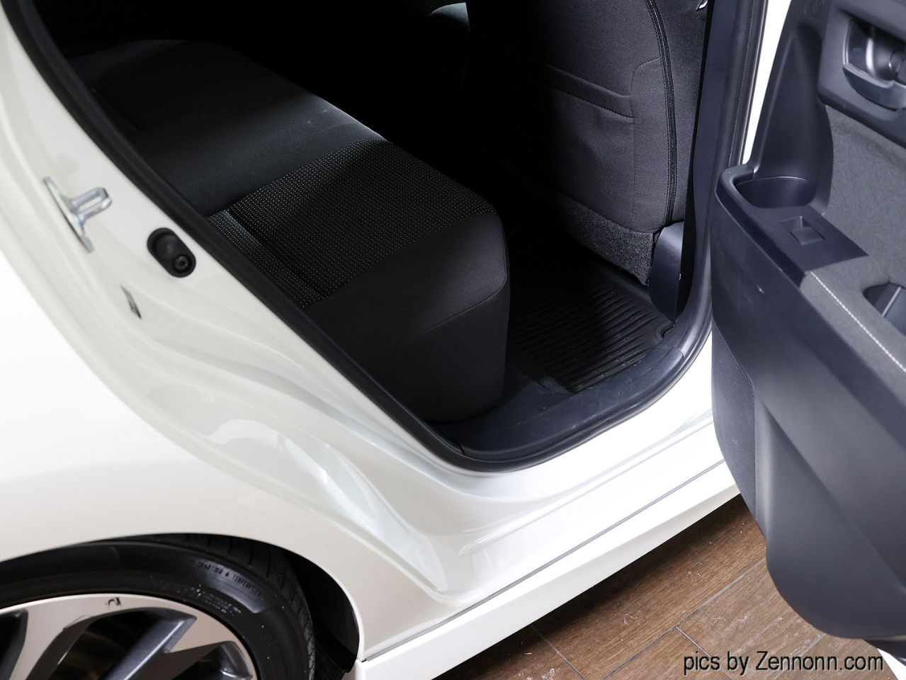 Toyota Corolla iM 4D Hatchback 6sp 2017