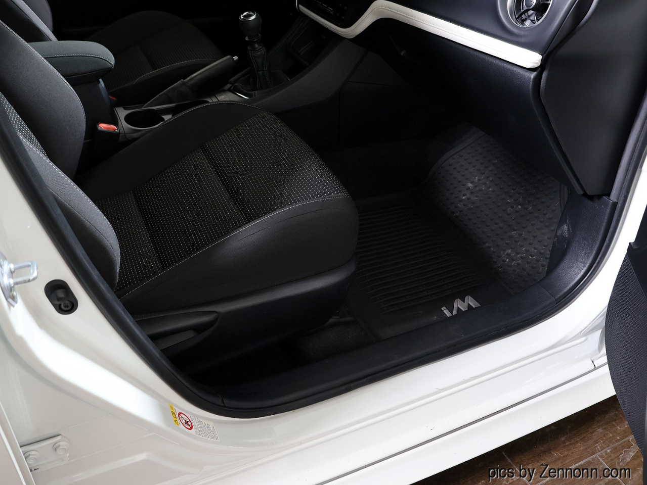 Toyota Corolla iM 4D Hatchback 6sp 2017