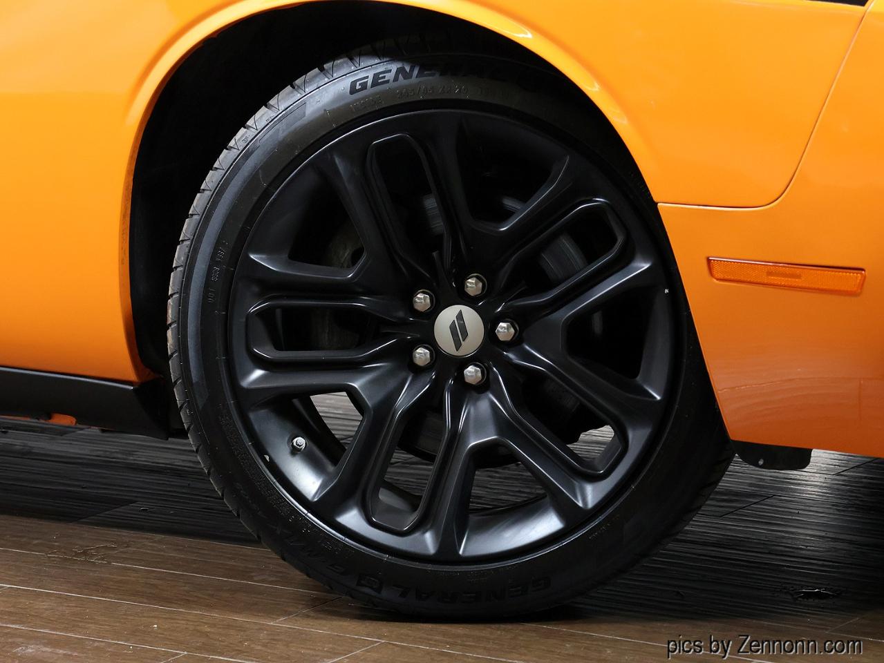 Dodge Challenger 2dr Cpe R/T Plus 2014