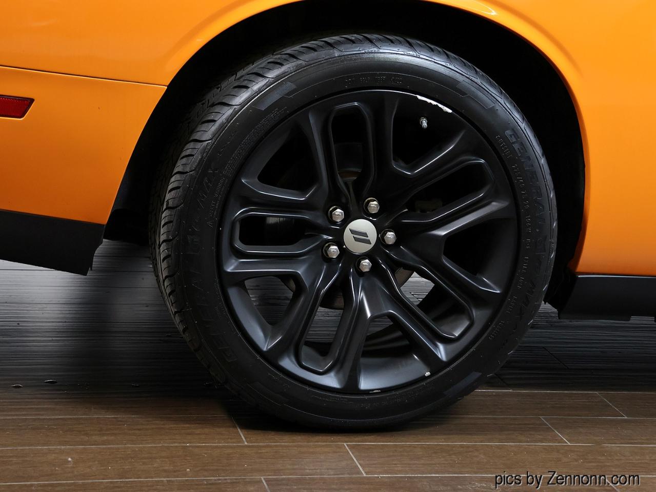 Dodge Challenger 2dr Cpe R/T Plus 2014