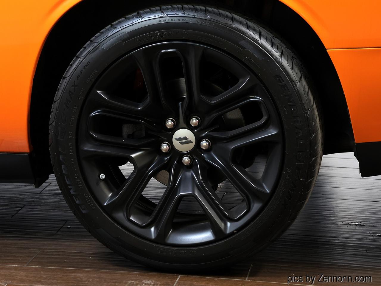 Dodge Challenger 2dr Cpe R/T Plus 2014