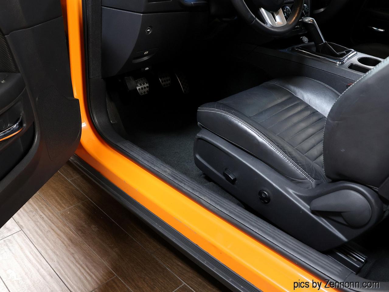 Dodge Challenger 2dr Cpe R/T Plus 2014