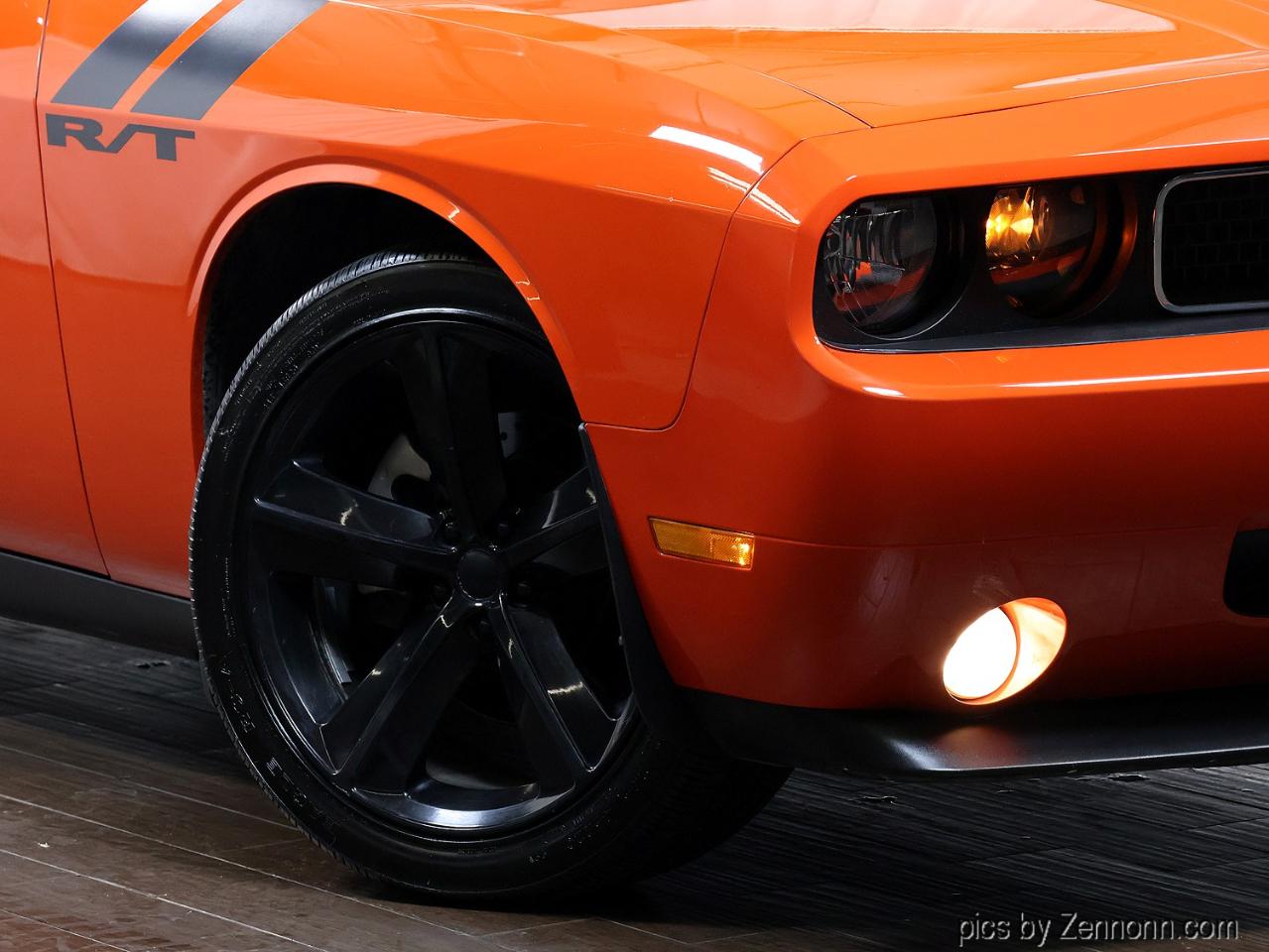 Dodge Challenger 2dr Cpe R/T 2010