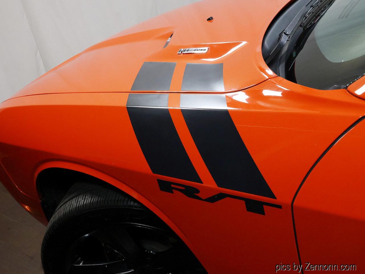 Dodge Challenger 2dr Cpe R/T 2010