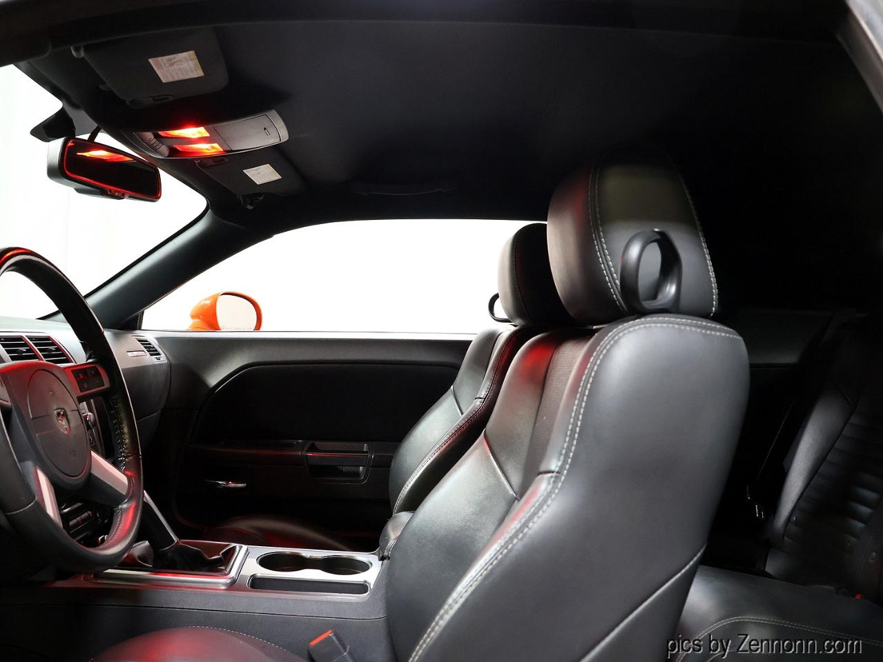 Dodge Challenger 2dr Cpe R/T 2010