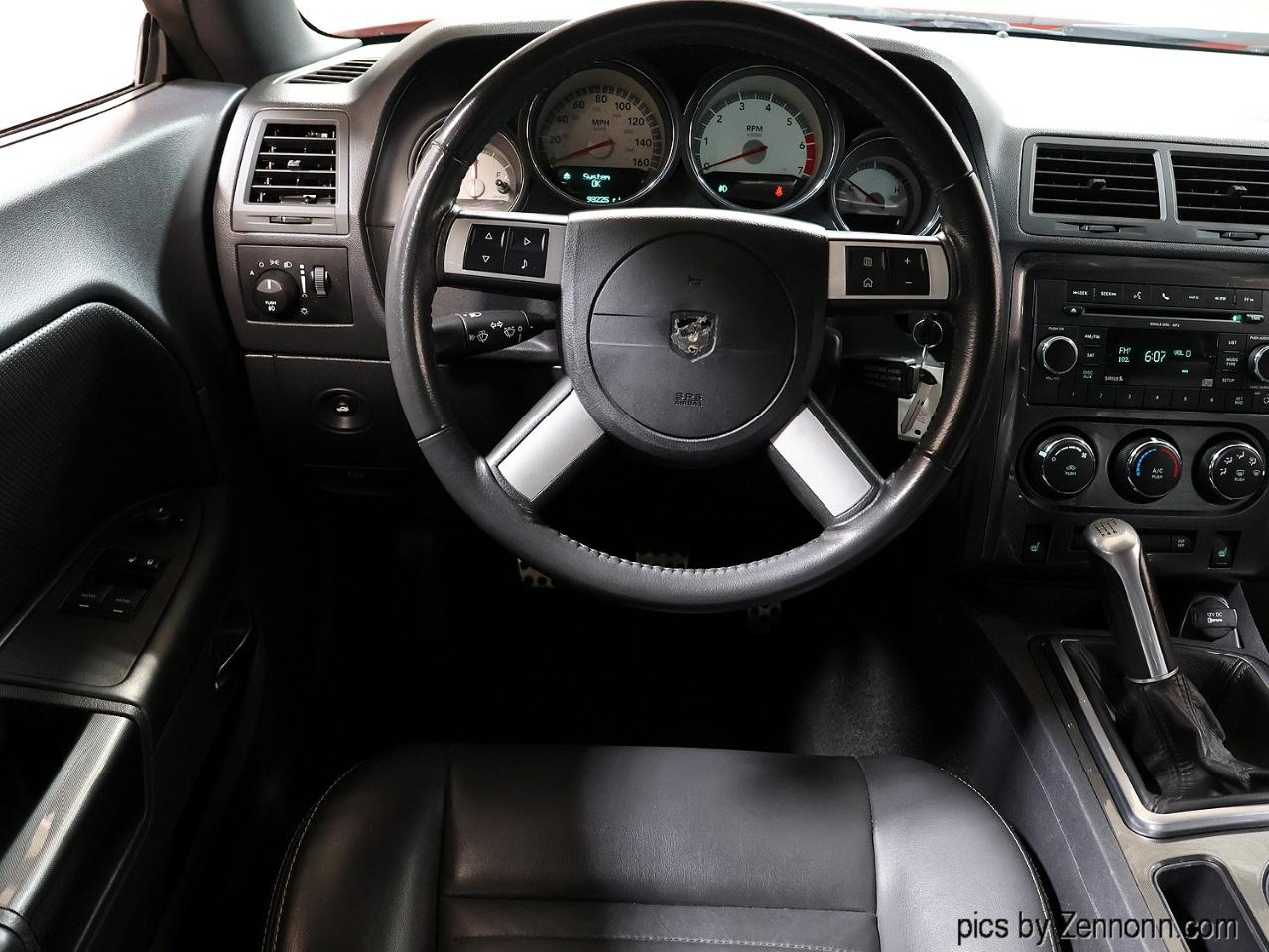 Dodge Challenger 2dr Cpe R/T 2010