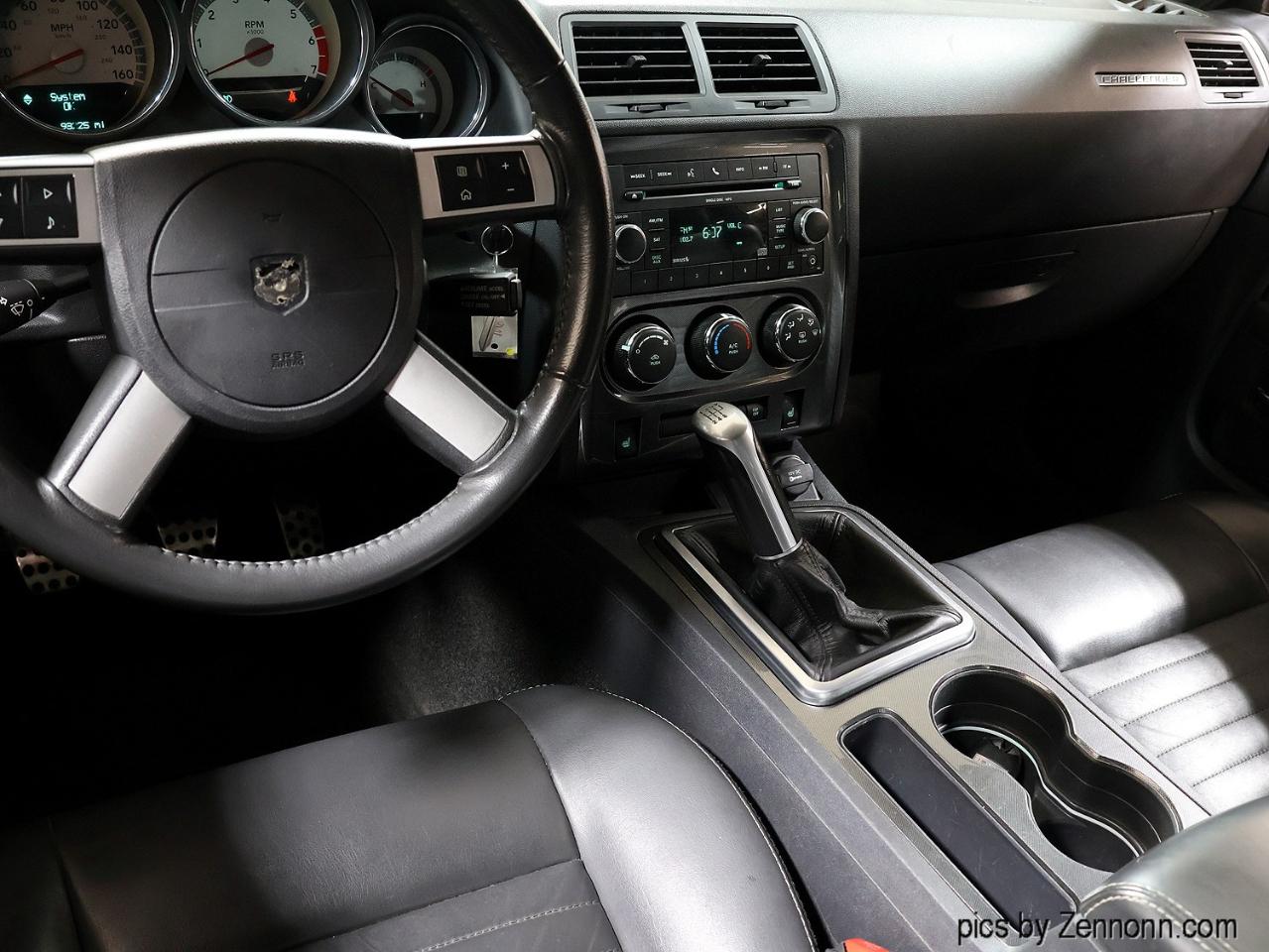 Dodge Challenger 2dr Cpe R/T 2010