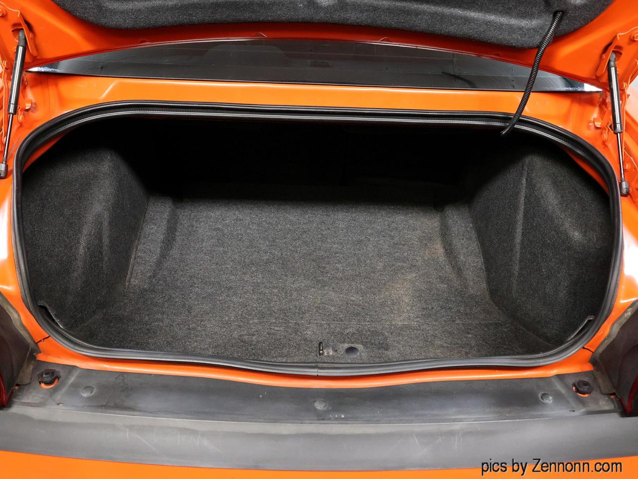 Dodge Challenger 2dr Cpe R/T 2010