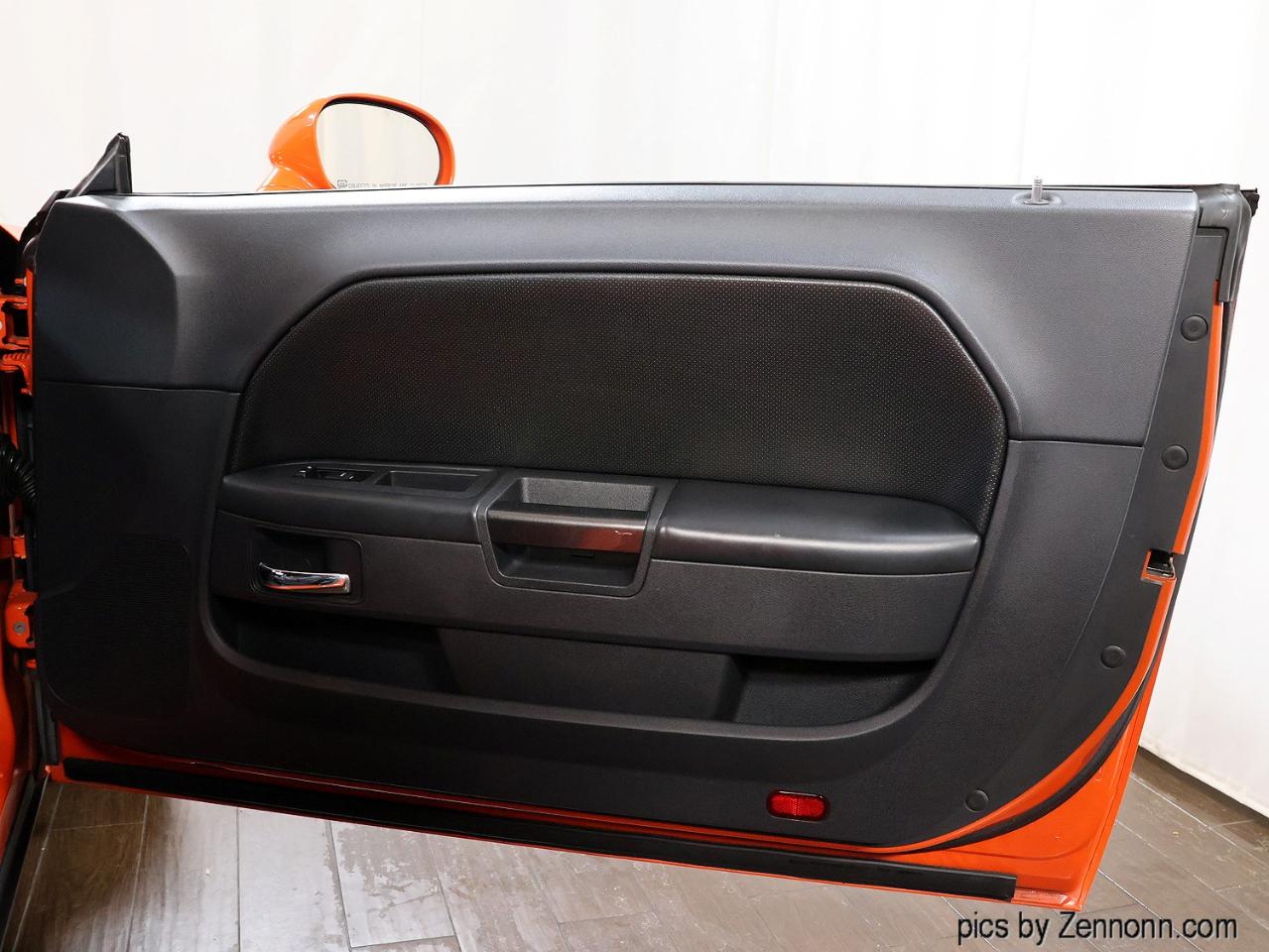 Dodge Challenger 2dr Cpe R/T 2010