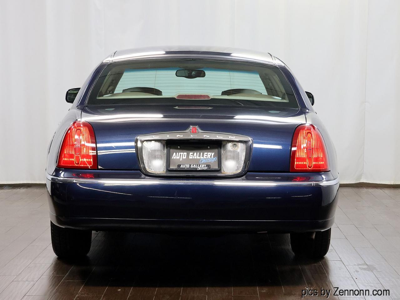 Lincoln Town Car 4dr Sdn Executive 2001