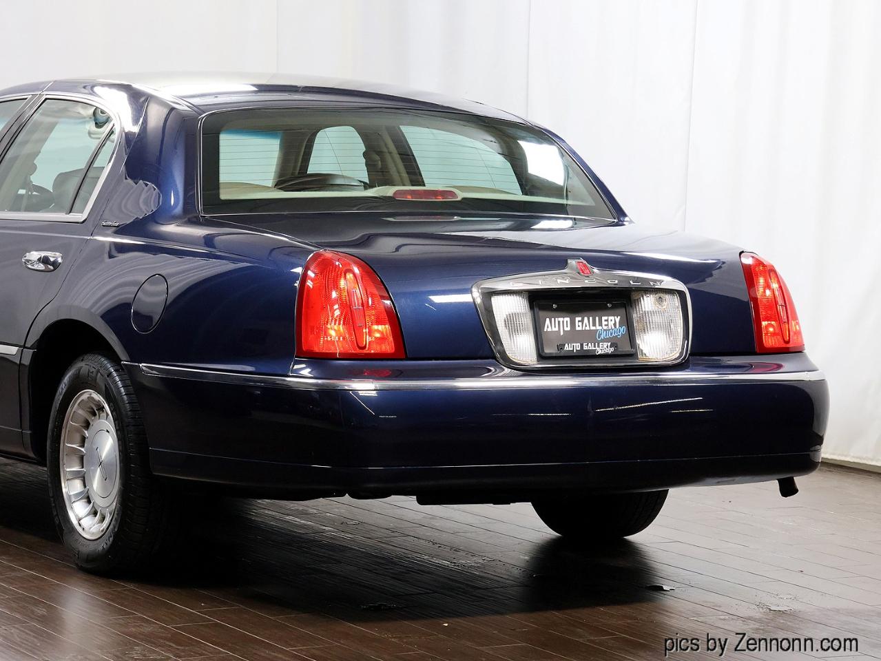 Lincoln Town Car 4dr Sdn Executive 2001