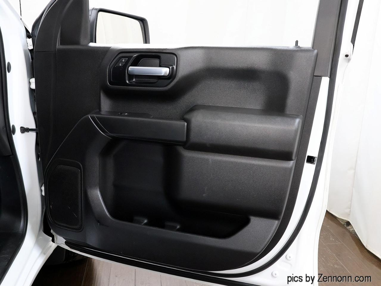 Chevrolet Silverado 1500 4WD Crew Cab 147" Custom 2021