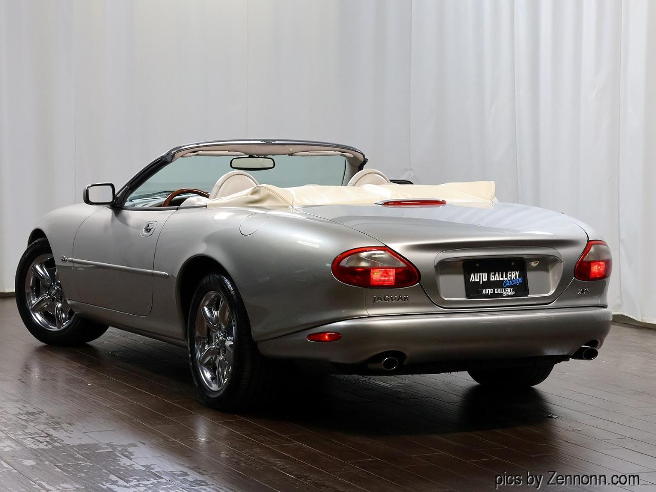Jaguar XK8 2dr Convertible 1999