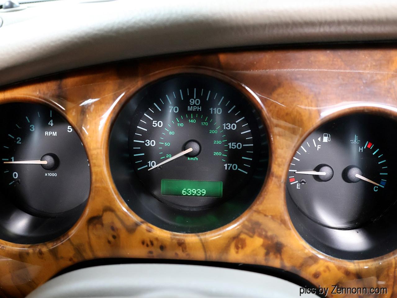 Jaguar XK8 2dr Convertible 1999