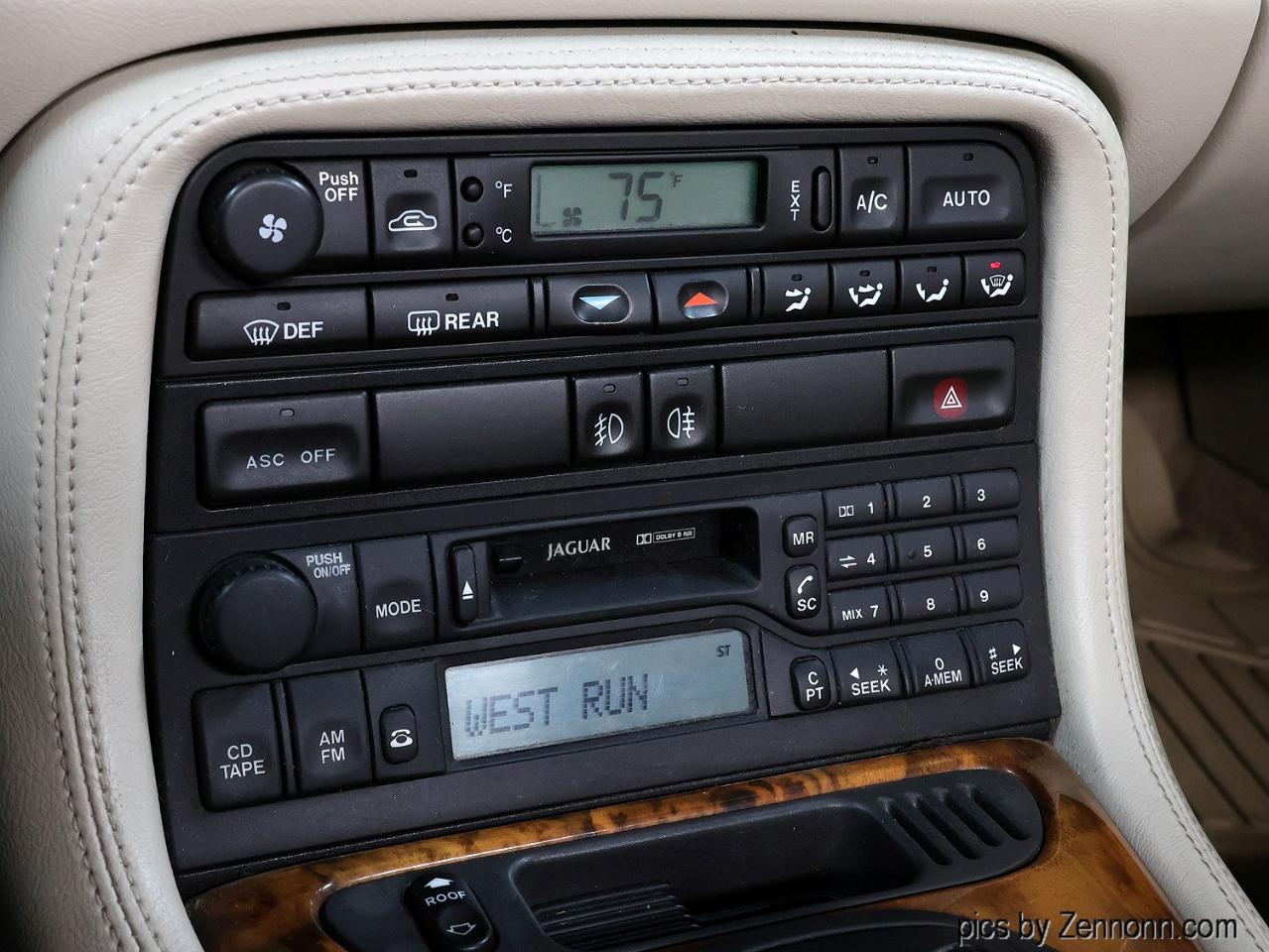 Jaguar XK8 2dr Convertible 1999