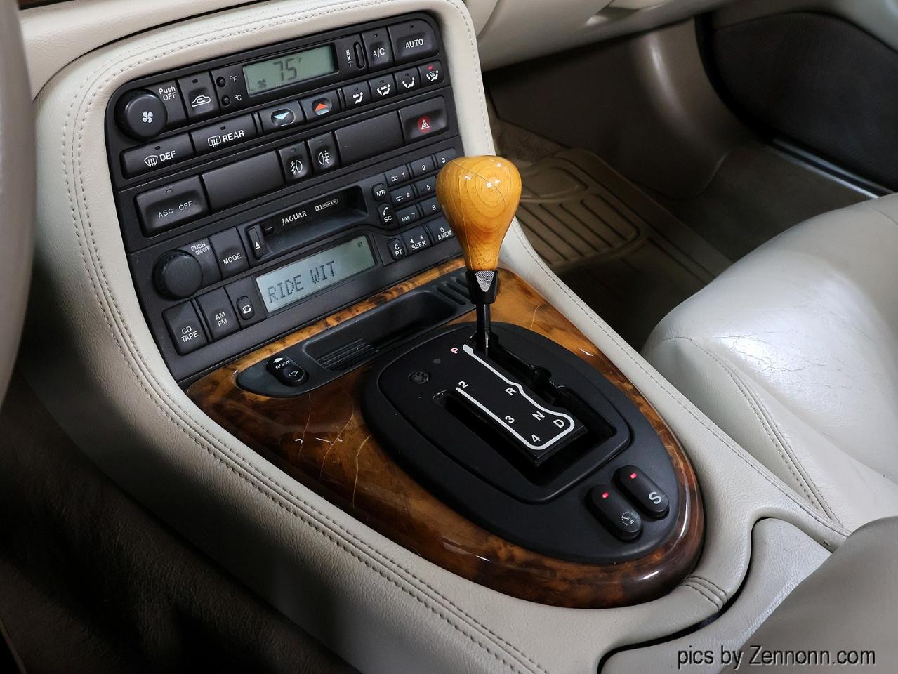 Jaguar XK8 2dr Convertible 1999