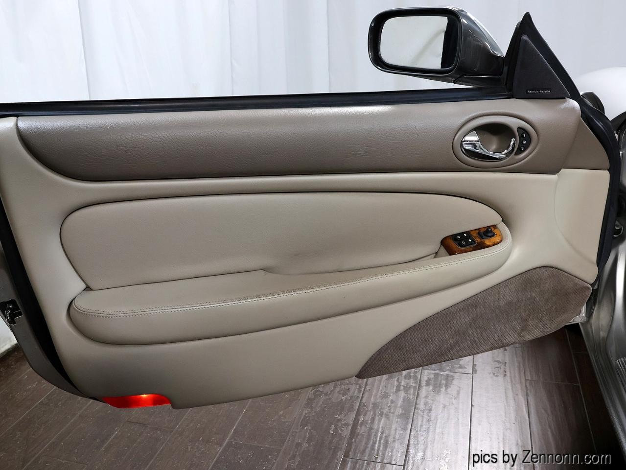 Jaguar XK8 2dr Convertible 1999