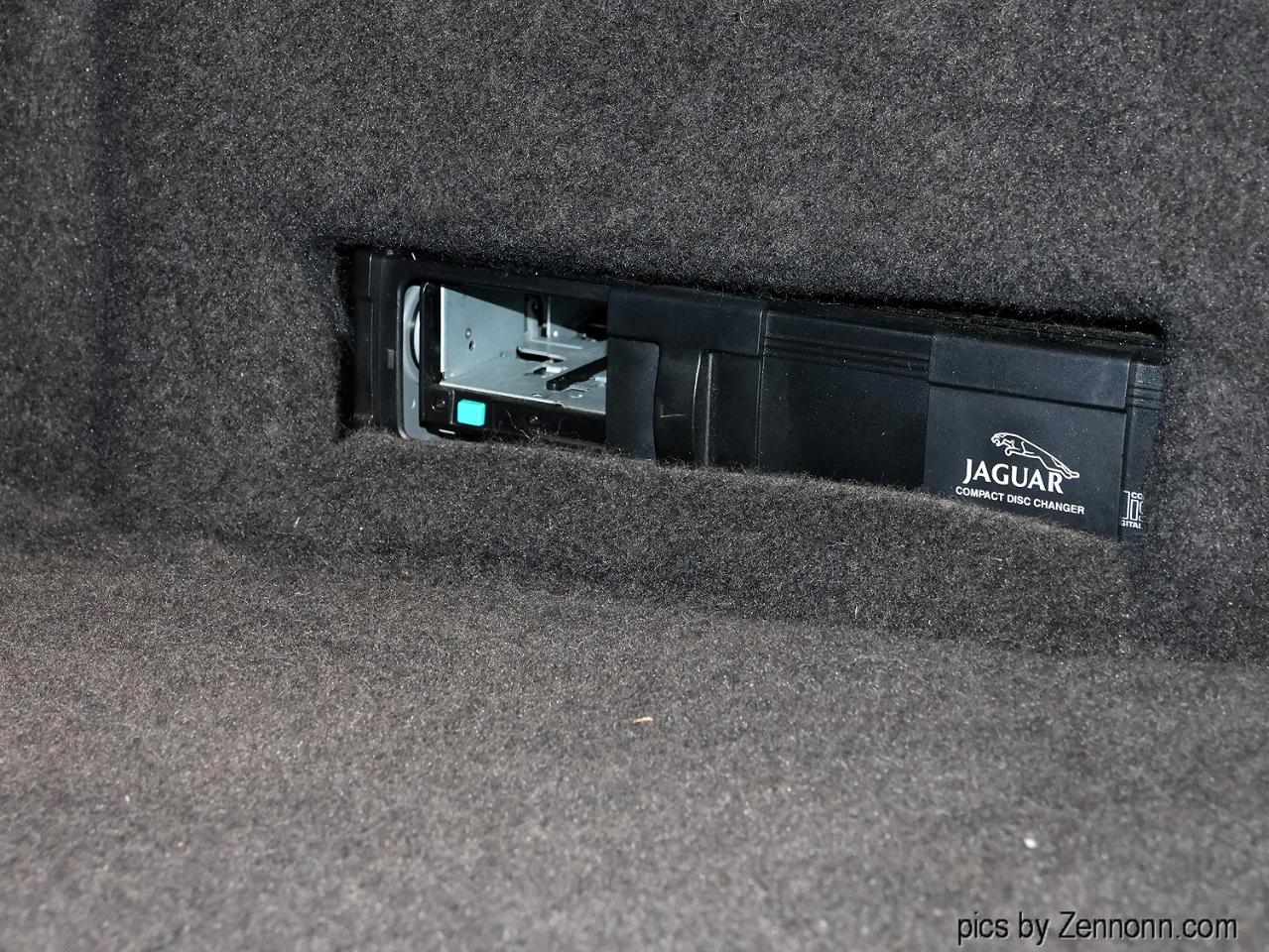 Jaguar XK8 2dr Convertible 1999