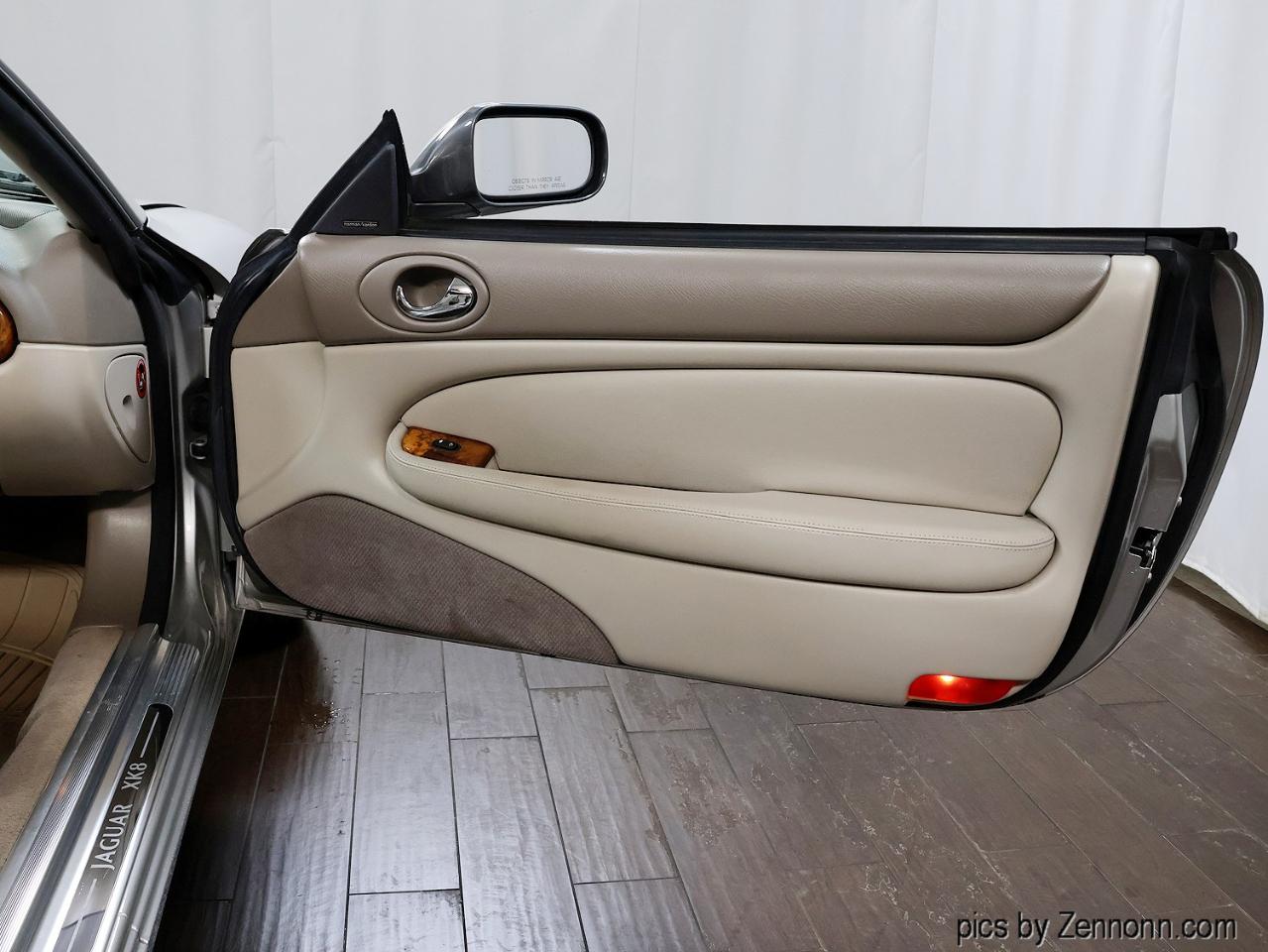 Jaguar XK8 2dr Convertible 1999