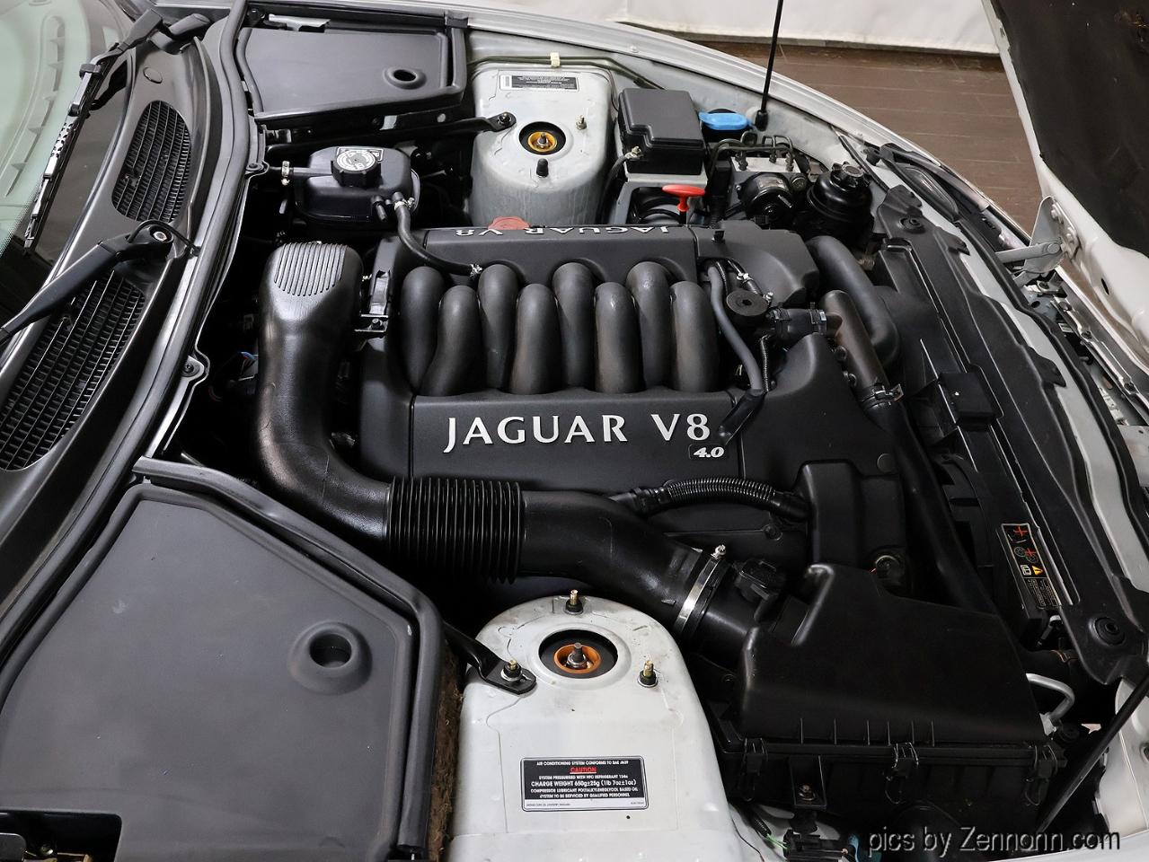 Jaguar XK8 2dr Convertible 1999