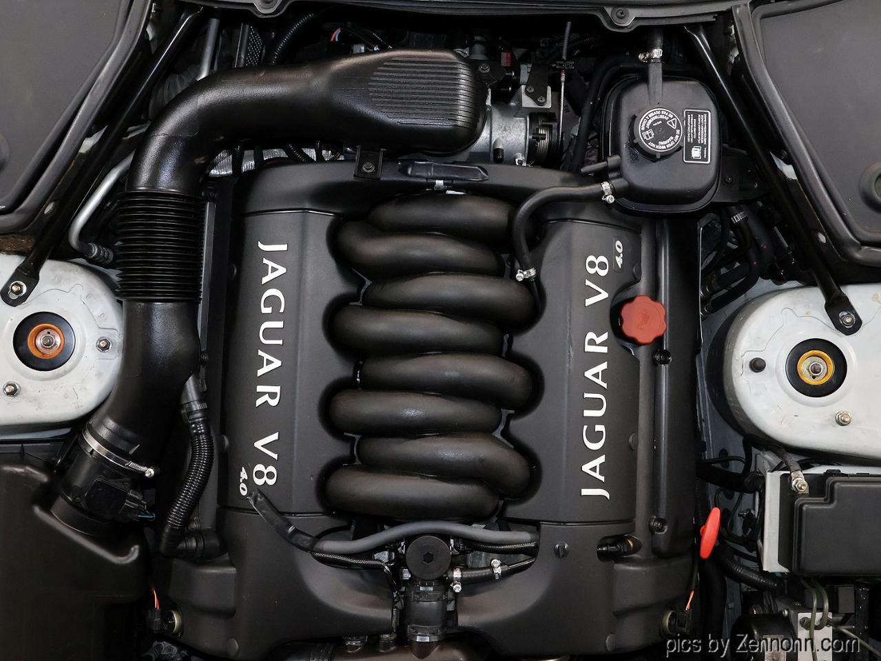 Jaguar XK8 2dr Convertible 1999