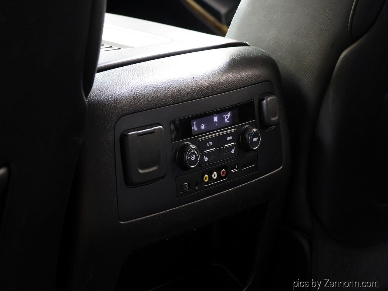 GMC Yukon XL 4WD 4dr Denali 2016