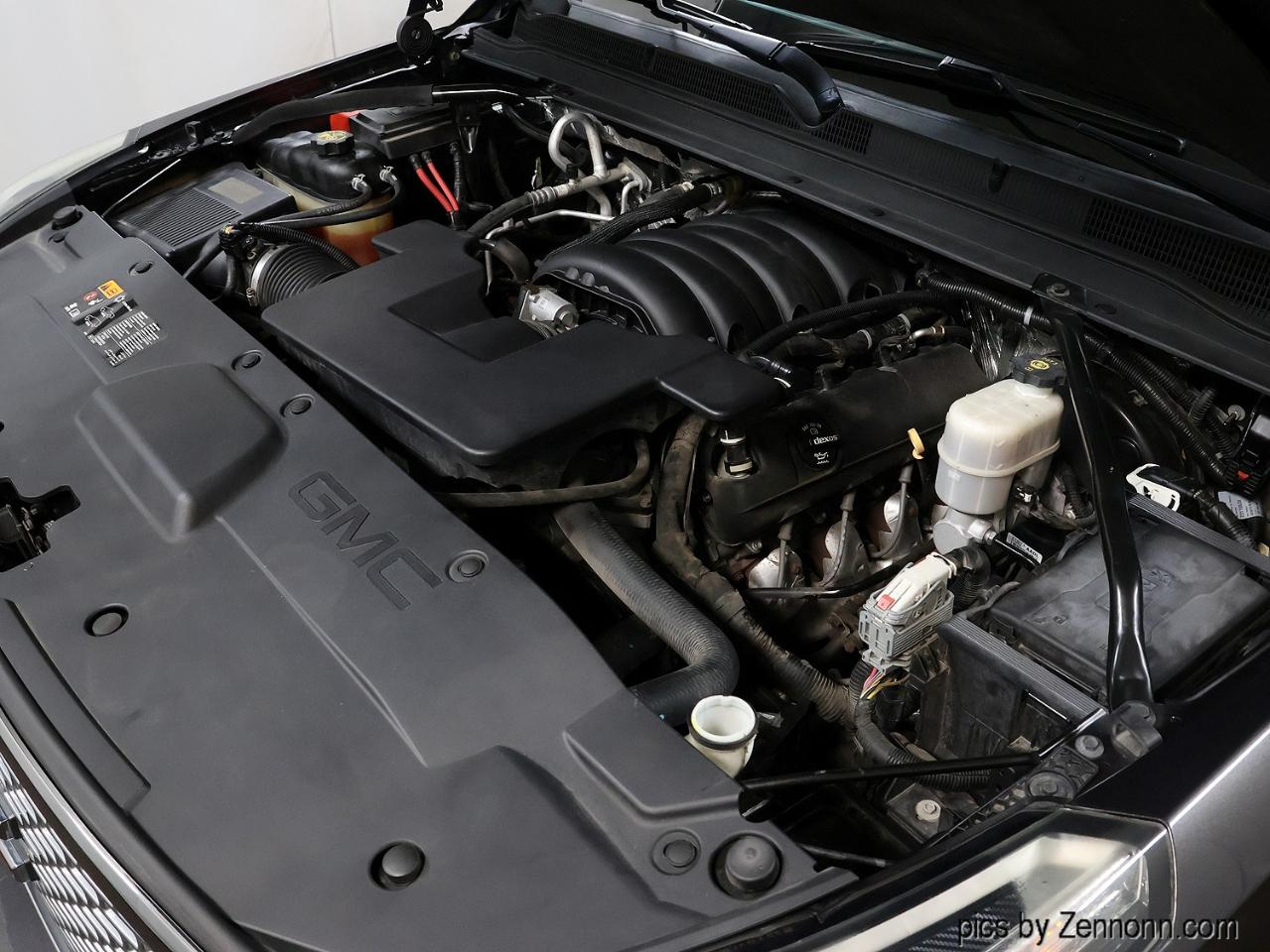 GMC Yukon XL 4WD 4dr Denali 2016